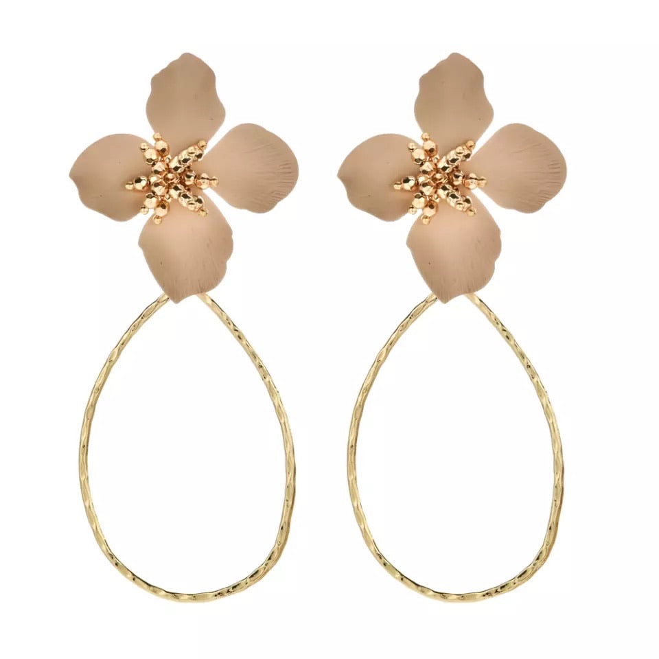 FLEUR STATEMENT EARRINGS